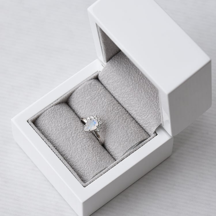 Diamantový prsteň s měsačným kameňom 71496