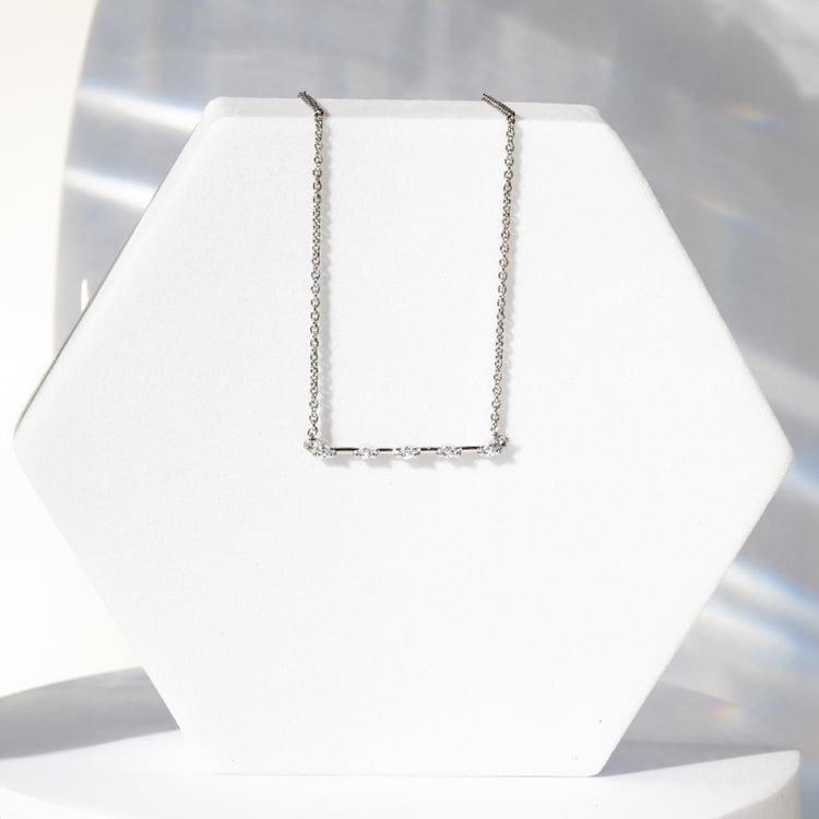 Minimalistický náhrdelník s diamantmi Miles 141173