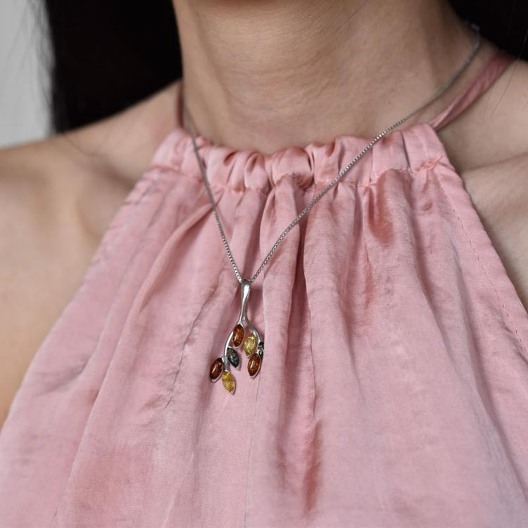 Jantárový náhrdelník 21013