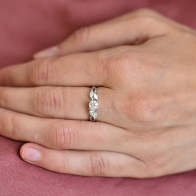 Vintage diamantový prsteň