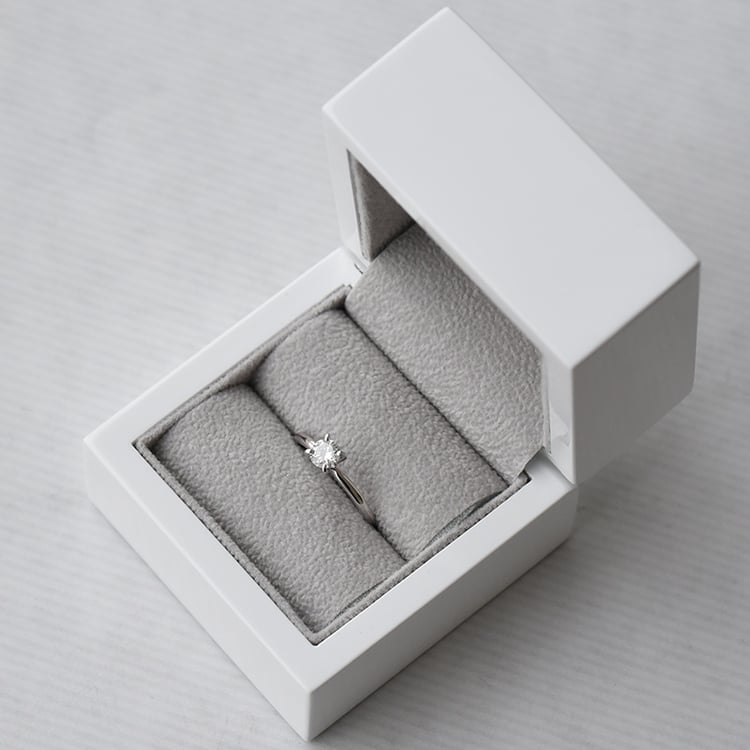 Zásnubný prsteň s 0.41ct moissanitom 72277