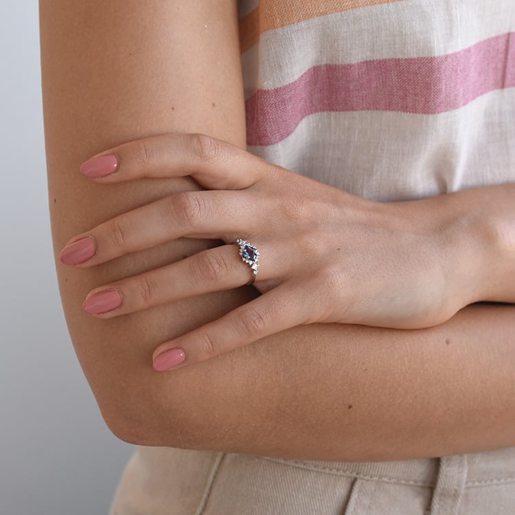 Zásnubný prsteň s alexandrit a moissanitu 68930