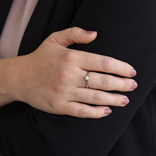 Elegantní diamantový prsteň Wido