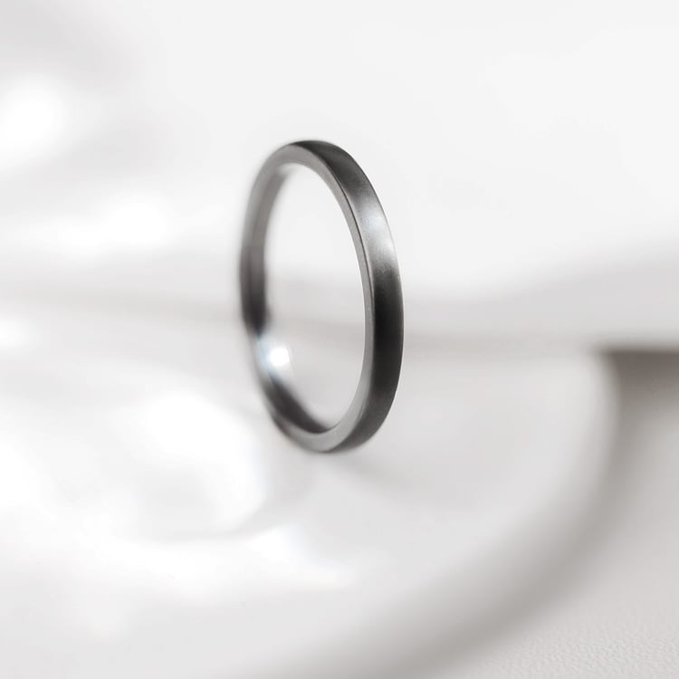 Tantalový prsteň Rille 157434