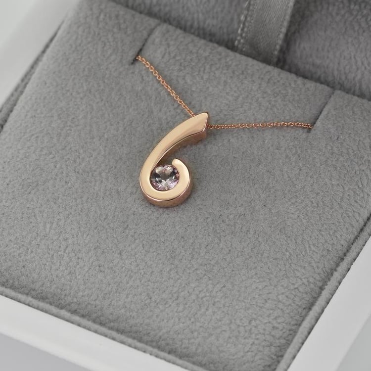 Romantický náhrdelník zo zlata 37395