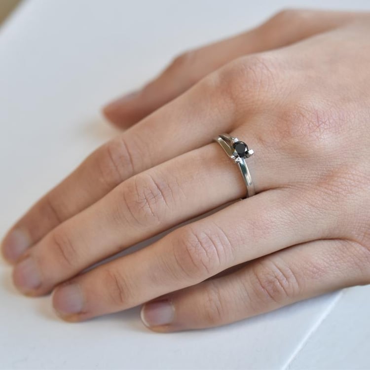 Prsteň s diamantom 27493