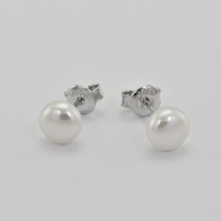 Strieborné perlové náušnice 26625