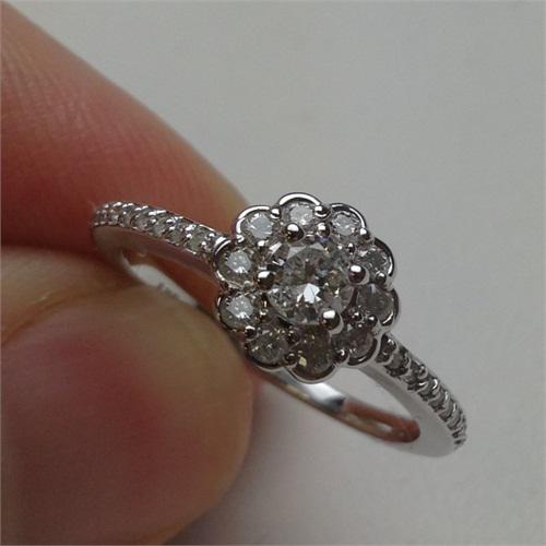 Prsteň z bieleho zlata Chalice 7038