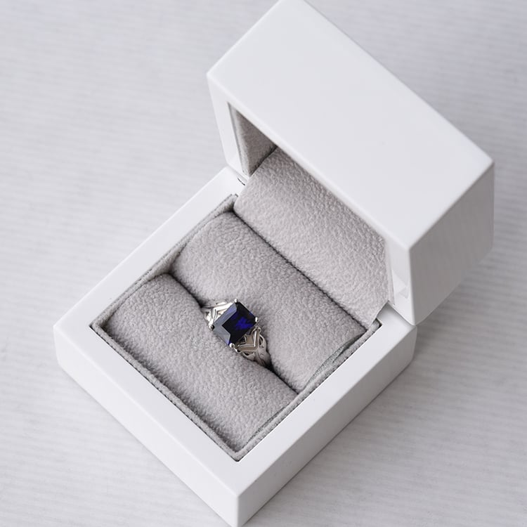 Prsteň so zafírom 74127