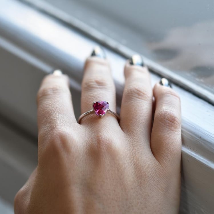 Prsteň s rubínom 36949