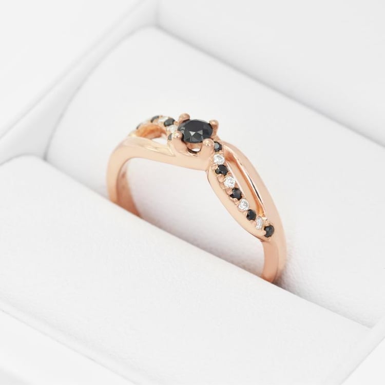 Prsteň s diamantmi 23481