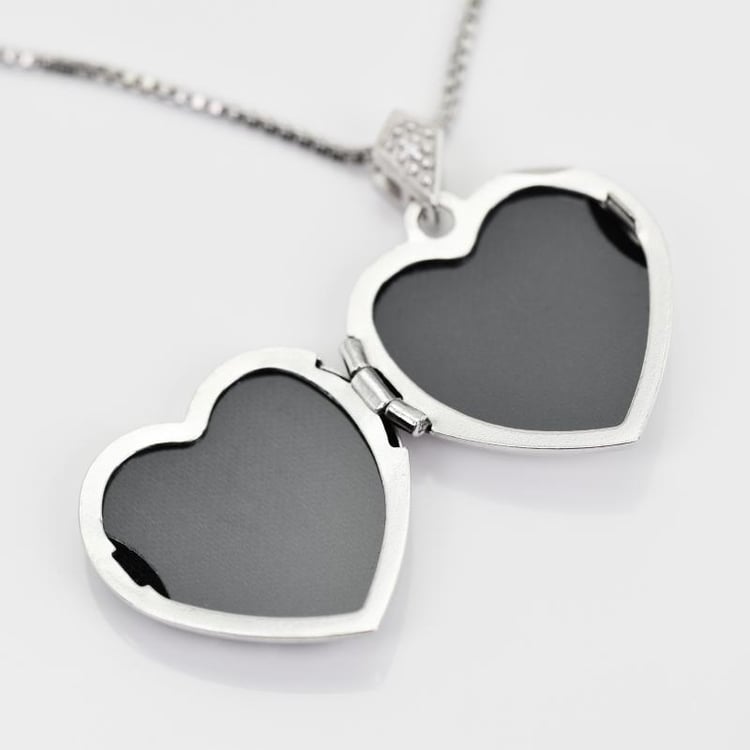 Strieborný srdiečkový medailón 15059