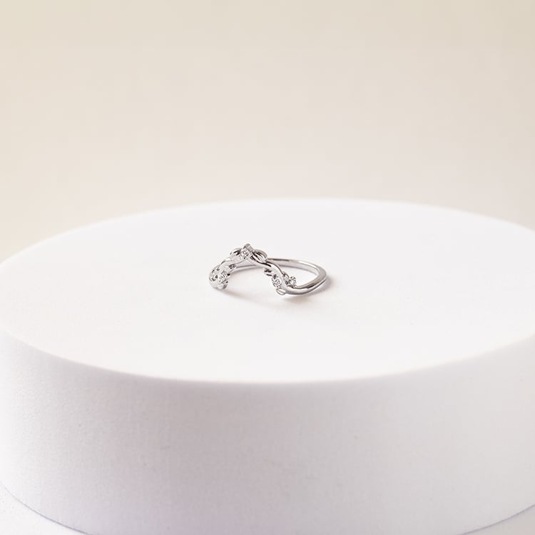 Vykrojený prsteň v tvare vetvičky s lab-grown diamantmi Cuan 141399