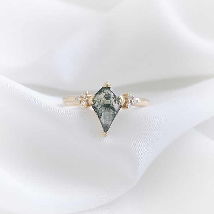 Zlatý zásnubný prsteň s achátom 89239