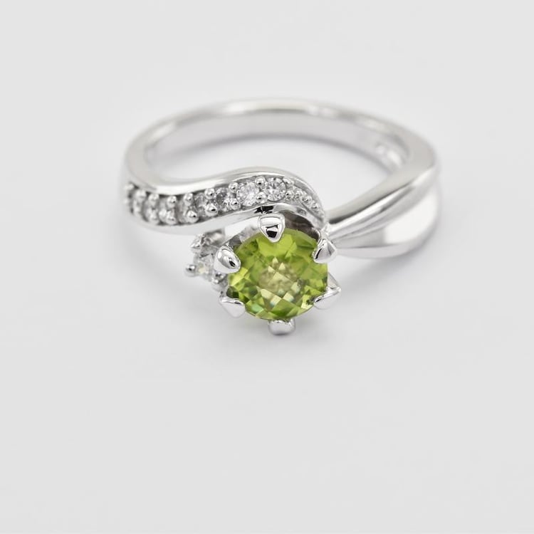 Strieborný prsteň s olivínom 25618