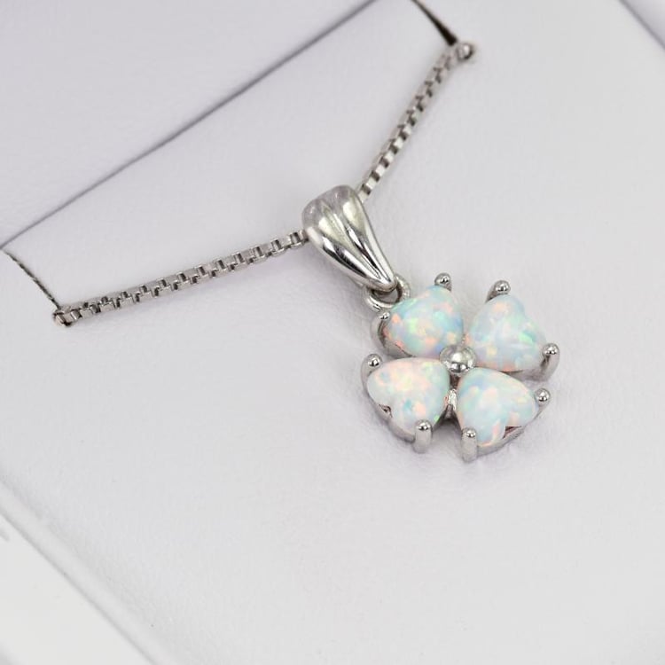 Strieborný štvorlístok z opálov Lacys 13625