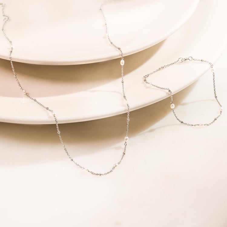 Strieborný náhrdelník s perlami Marcye 164621