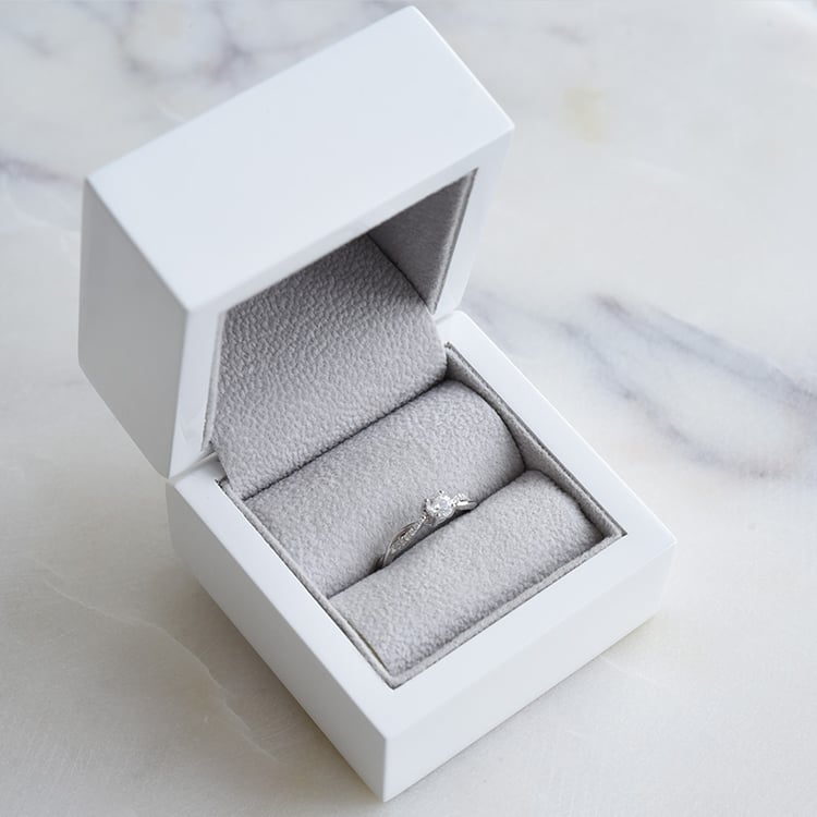 Diamantový prsteň z bieleho zlata 86269