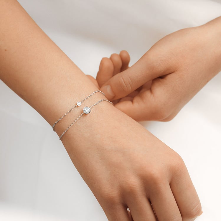 Strieborný minimalistický náramok s diamantom Lepio 153085