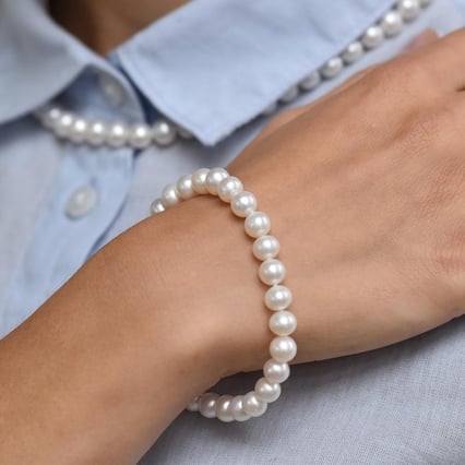 Zlatý náramok s bielymi 7 - 7.5 mm perlami Lely