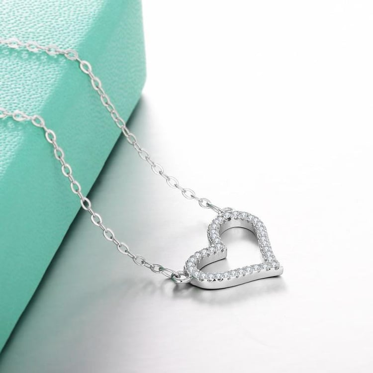 Strieborný náhrdelnik so srdiečkom Heart 7509