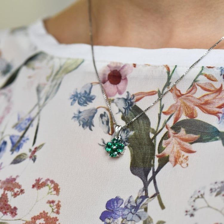  štvorlístok v striebornom náhrdelníku 14313