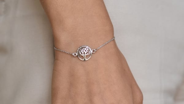 Symbolika šperkov: strom života