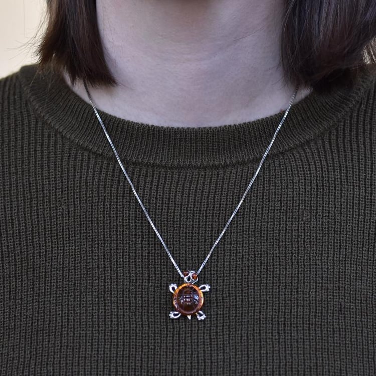 Strieborný prívesok v tvare korytnačky 28551