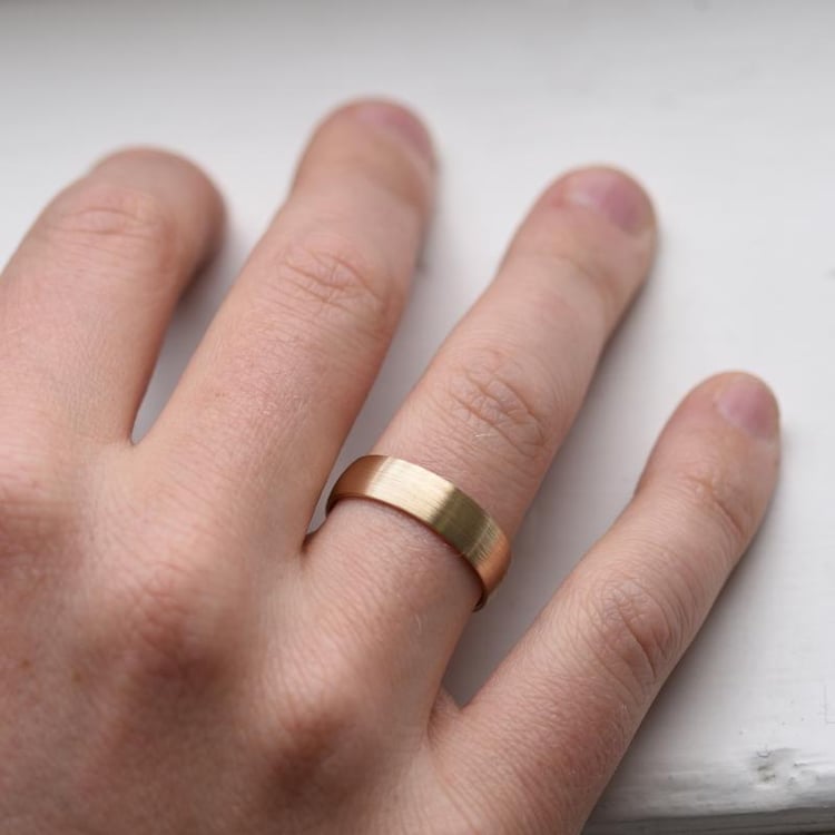 Komfortný svadobný pánsky prsteň 61604