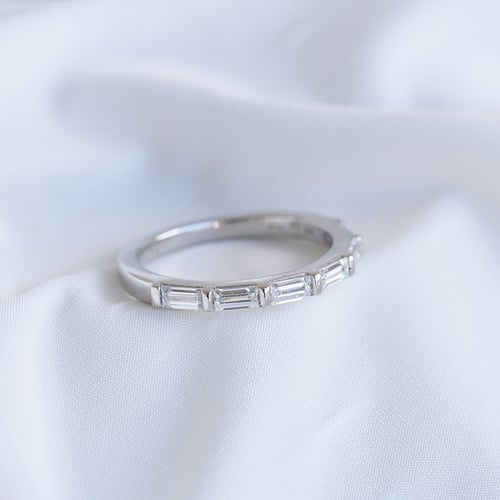 Elegantný prsteň s baguette diamantmi Wioletta
