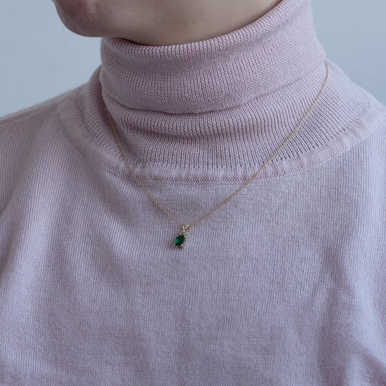 Zlatý prívesok s emerald smaragdom a diamantmi Edlin 134140