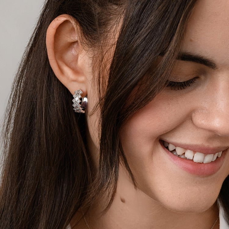 Strieborné kruhové náušnice s diamantmi Helle 160579