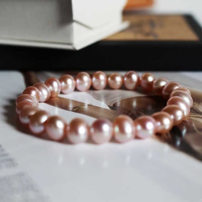 Perlový náramok