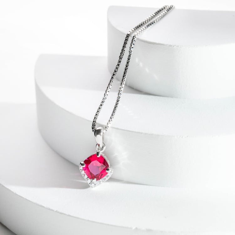 Strieborný prívesok so simulovaným rubínom Augustin 165659