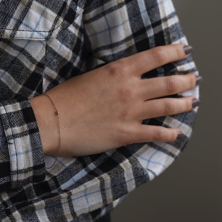 Zlatý náramok s červenou diamantovou kockou 62259