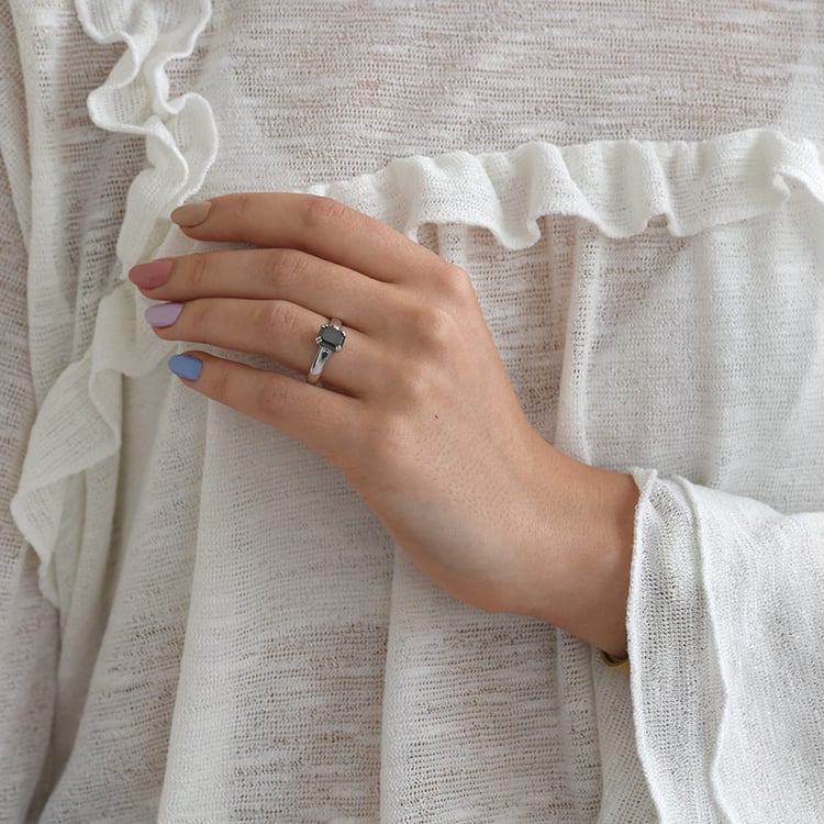 Zlatý prsteň s emerald čiernym diamantom 69647