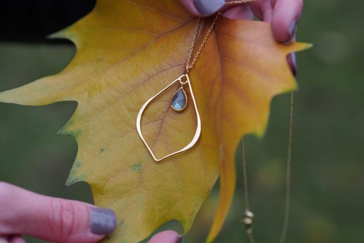 Labradoritový náhrdelník 7255