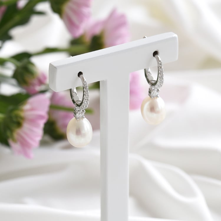 Strieborné náušnice s perlami a zirkóny 83476