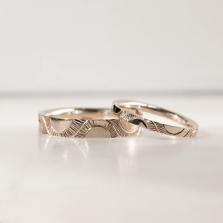 Svadobné obrúčky s ručnou rytinou slnka Villa 165646