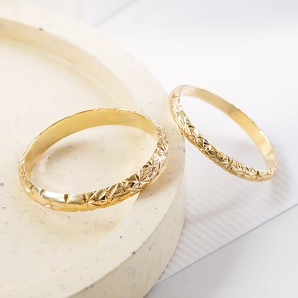 Svadobné obrúčky s ručnou rytinou hviezd Kirby