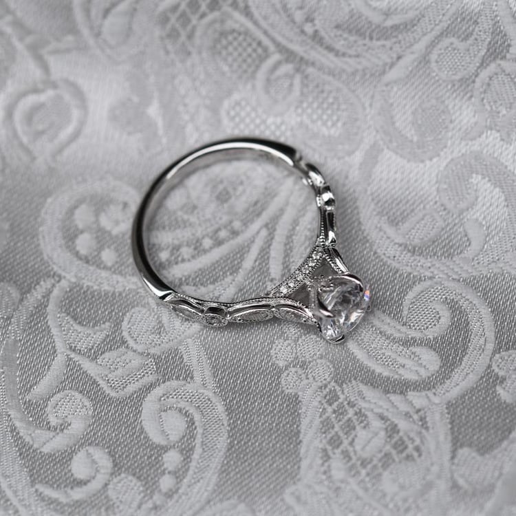 Vintage diamantový prsteň 79359