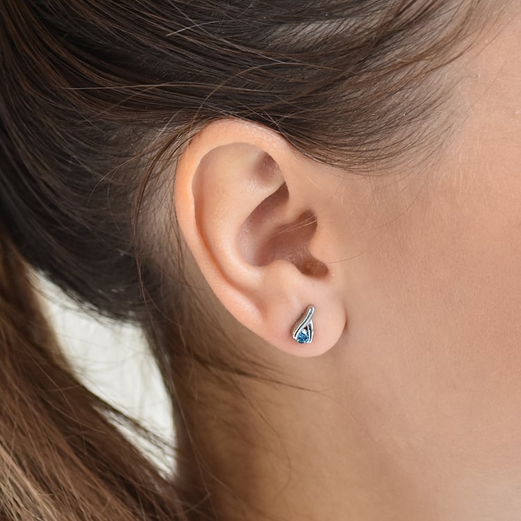 Náušnice s modrými diamantmi 63657