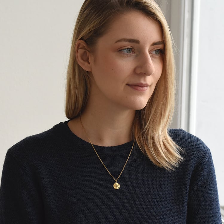 Zirkón v striebornom prívesku 72673