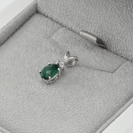 Smaragdový zlatý prívesok s diamantmi Tamasyna