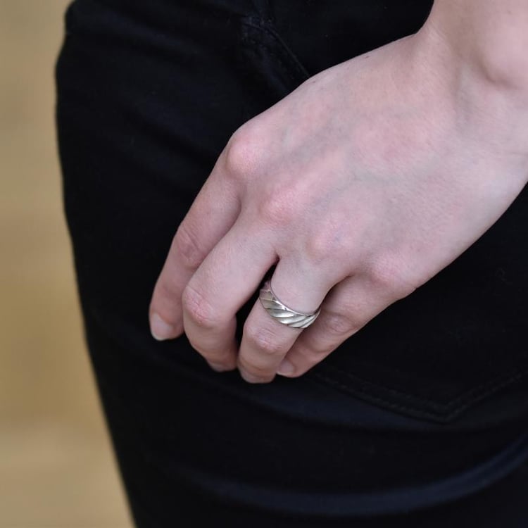 Zlatý svadobný prsteň 29341