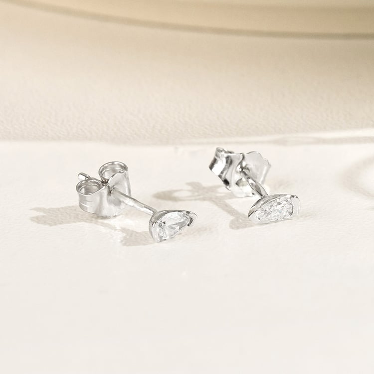 Minimalistické zlaté napichovacie náušnice s pear lab-grown diamantmi Ronja 161859