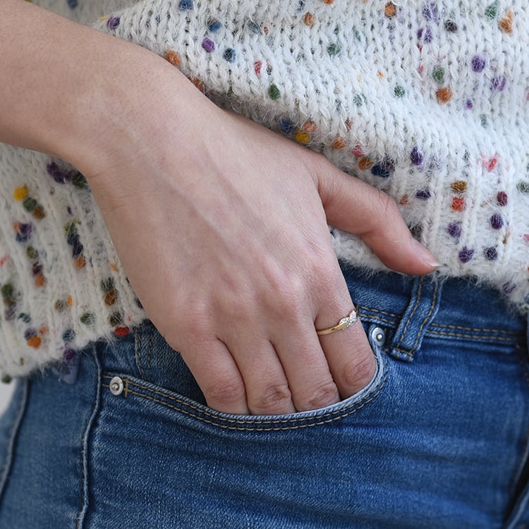 Zlatý romantický prsteň s diamantmi 62197