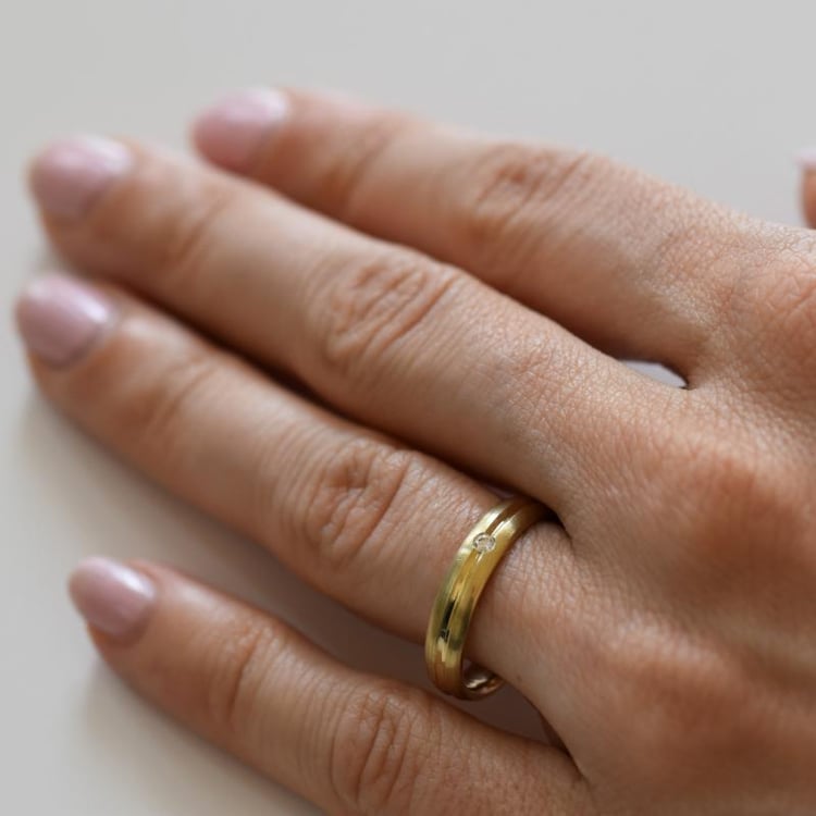 Svadobný prsteň s diamantom 21109