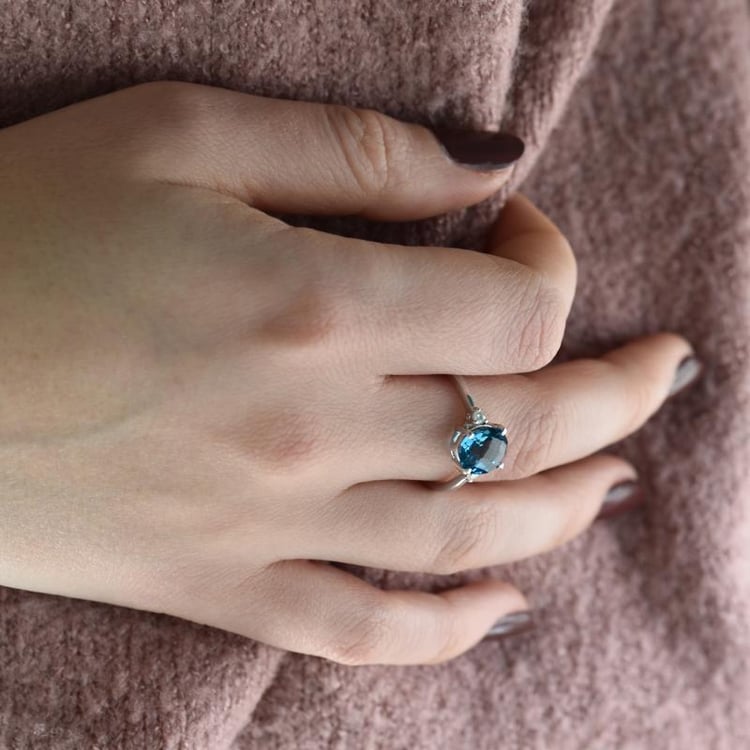 Zlatý prsteň s londýnskym topásom 40453