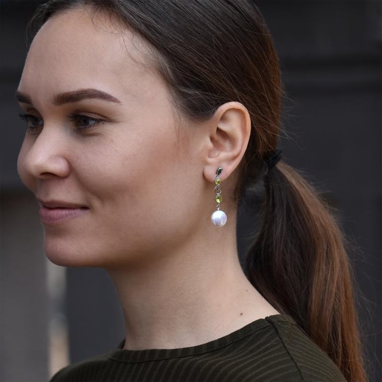 Visacie náušnice s perlami 25076